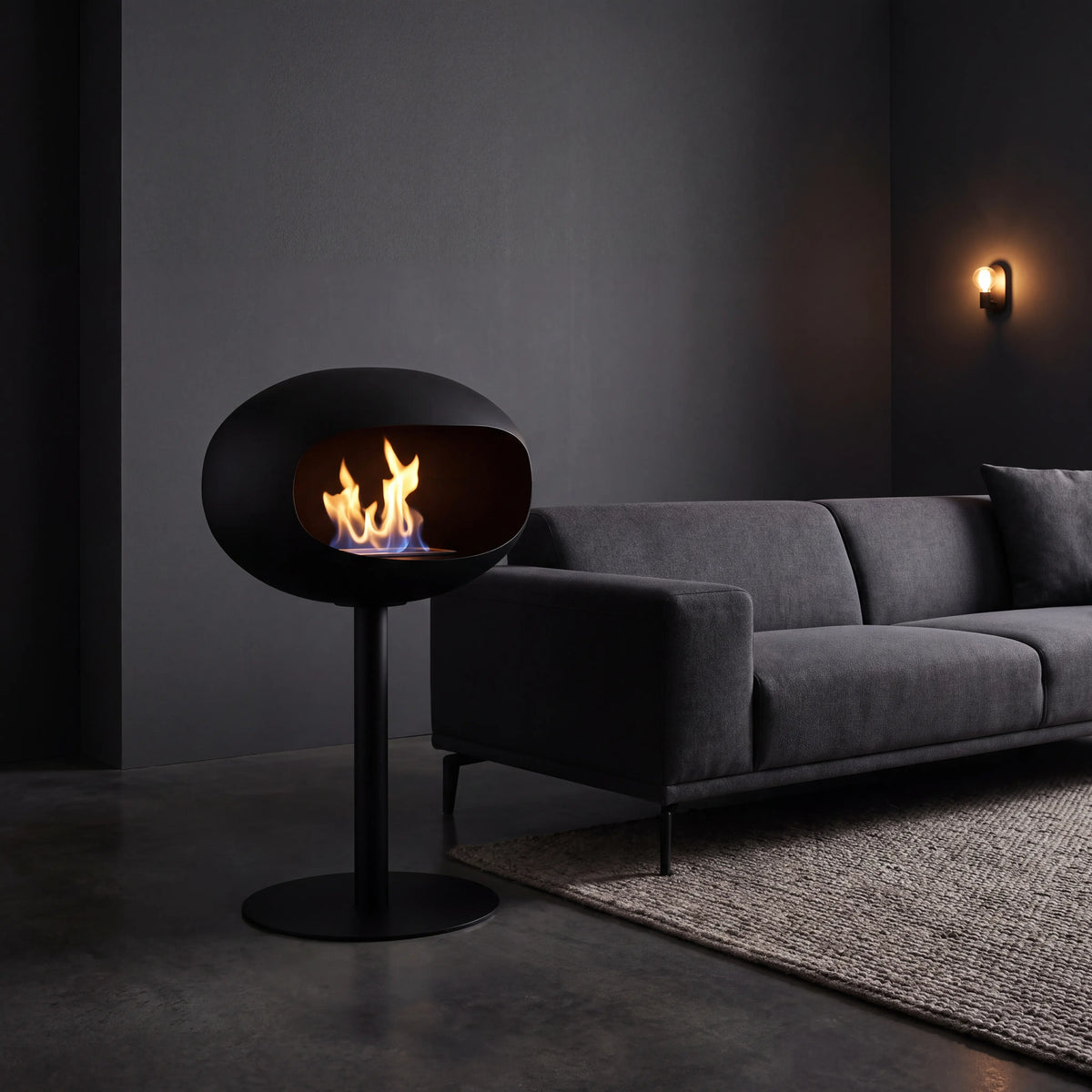 Ember Bioethanol Fireplace – Freestanding Black Edition